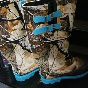 Legendary Whitetails: Storm Chaser Rain Boots